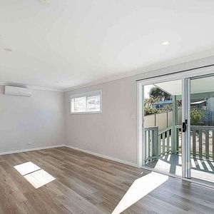 Well Designed Two Bedroom Home - Photo 2
