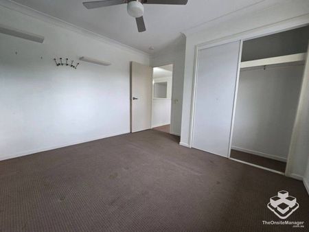 $1550 p/w 5 Bedroom House - Photo 2