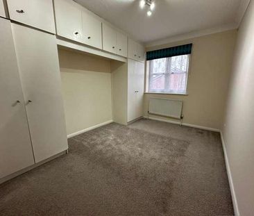 Slough, Berkshire, SL1 - Photo 6