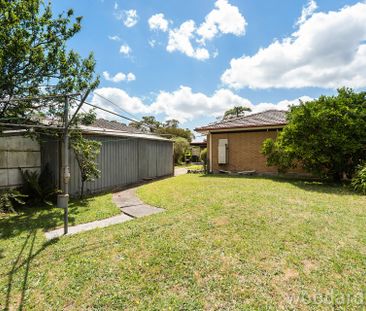 Charming Family Home - Photo 6