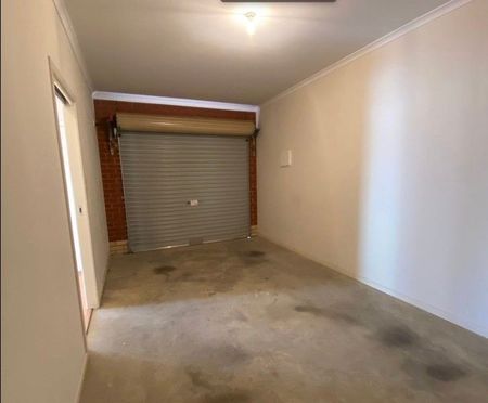 Bright & Spacious 3-Bedroom Home in Peaceful Ridgehaven - Photo 5