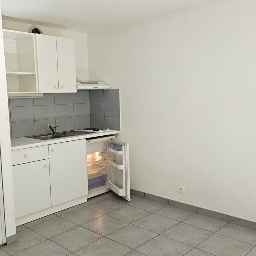 Location Appartement 1 pièce 21m² - Photo 1