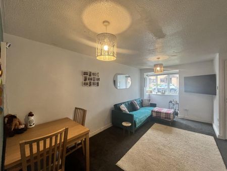 2 bedroom semi-detached house to rent - Photo 3