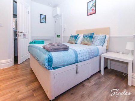 Studio to rent - Photo 2