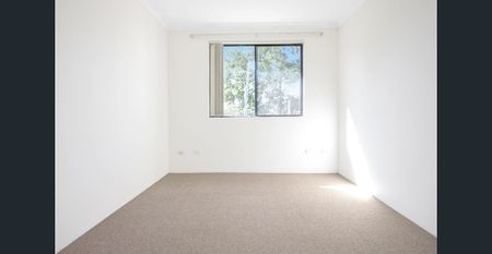 Oversized Two Bedroom Apartment In The Heart Of Westmead - Photo 3