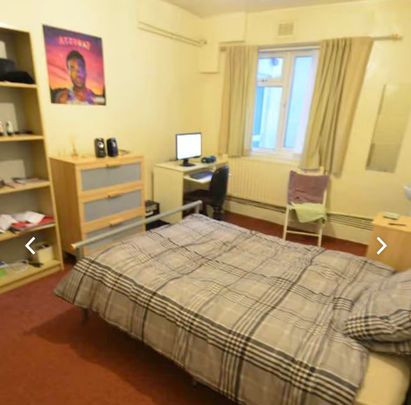 8 Bed - 26 Consort Terrace, Woodhouse, Leeds - LS3 1ET - Student - Photo 1