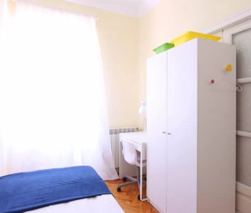 Double bed in Room in a shared 6-bedroom apartment for rent in Ibiz... - Photo 3