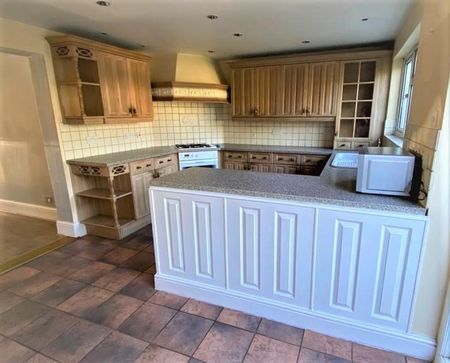 4 bedroom terraced house to rent - Photo 2