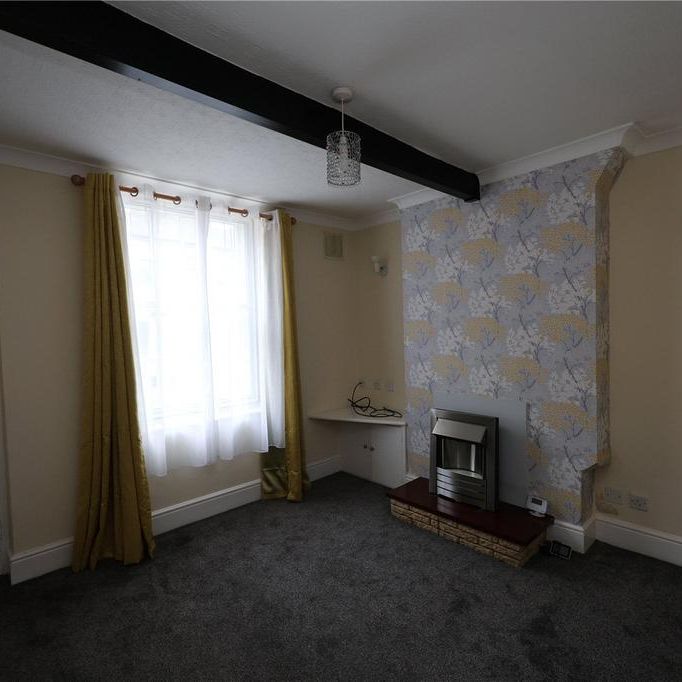 2 bedroom end of terrace house to rent - Photo 1