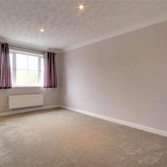 Concorde Way, Woodley, Reading, Berkshire, RG5 - Photo 1