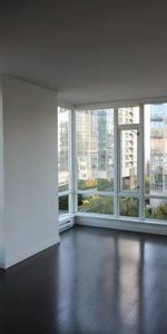 Beautiful 1 Bed, 1 Bath, Den, Balcony, Parking, In-Suite Laundry! - Photo 4