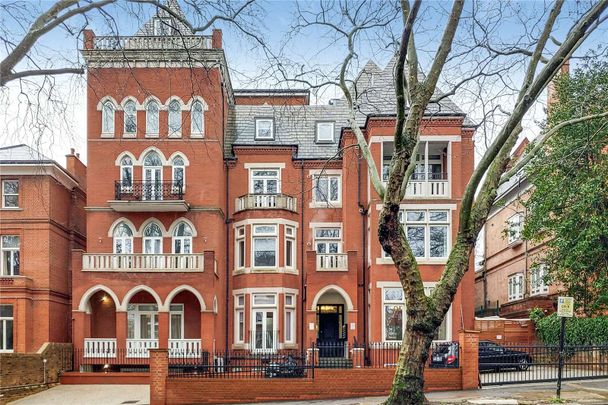 A recently refurbished one bedroom apartment situated in a luxury period property located on Fitzjohn's Avenue NW3. - Photo 1