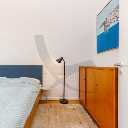 Contemporary Living - Photo 5