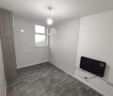 3 bedroom apartment to rent - Photo 1