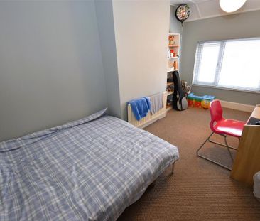4 bedroom property to rent - Photo 3