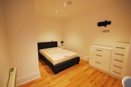 3 Bed - Grainger Street, Newcastle - Photo 3