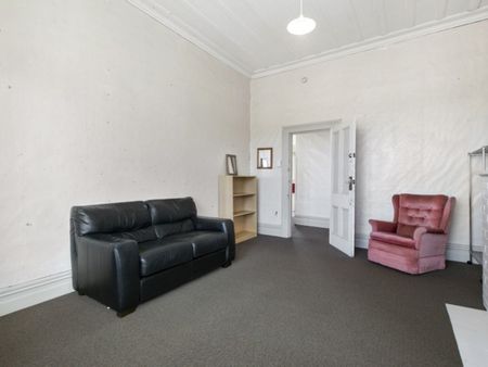 Close to Uni! - Photo 4