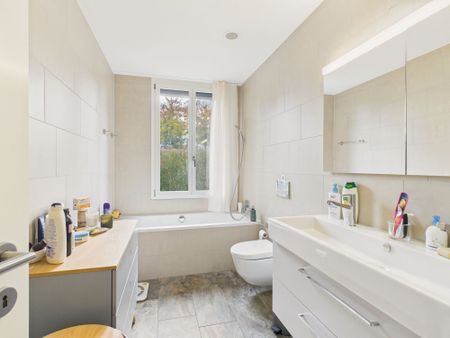 3.5 Zimmer Terrassen Wohnung, möbliert - Photo 2