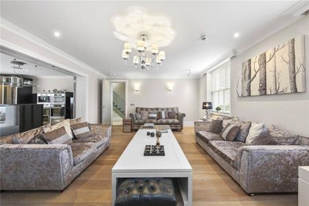 3 bedroom flat to rent - Photo 5