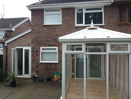 3 Bed Semi-Detached House, Lea Close, CH43 - Photo 3
