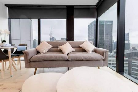 Luxurious 2-Bedroom Apartment in Melbourne CBD with Stunning City Views - Photo 4