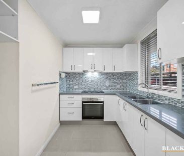 GROUND FLOOR UNIT - Photo 6