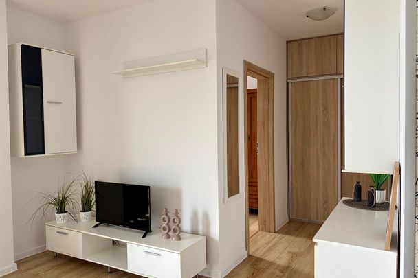 Bez prowizji: 2 pokoje, garaż w cenie, balkon - Фото 1