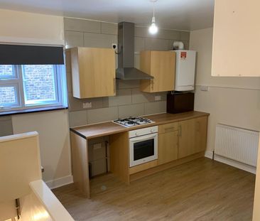 Studio Flat, High Street North, E12 - Photo 1