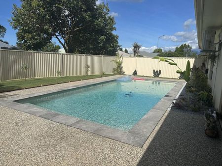 Five Bedrooms - Pool - Outdoor Kitchen - Solar - Double Garage Plus Carport - Photo 4