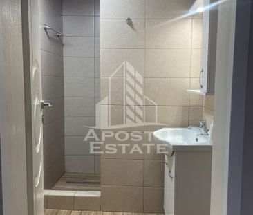 Casa cu trei dormitoare pentru mucitori,zona Socodor - Fotografie 6