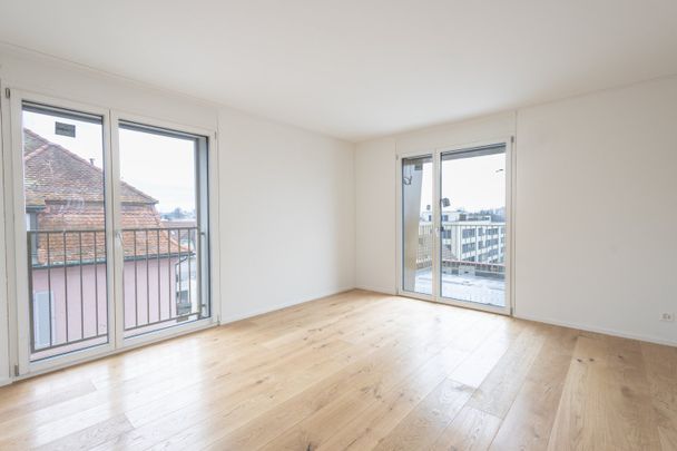 Modernes Wohnen im Dachgeschoss – Hochwertige 2.5-Zimmer-Neubauwohnung in Zürich-Seebach - Photo 1