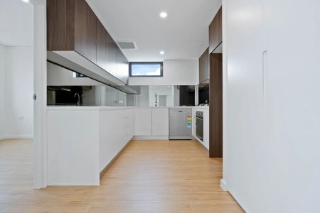Stunning, Contemporary Two Bedroom Apartment's For Lease In Sought After Location - Photo 4