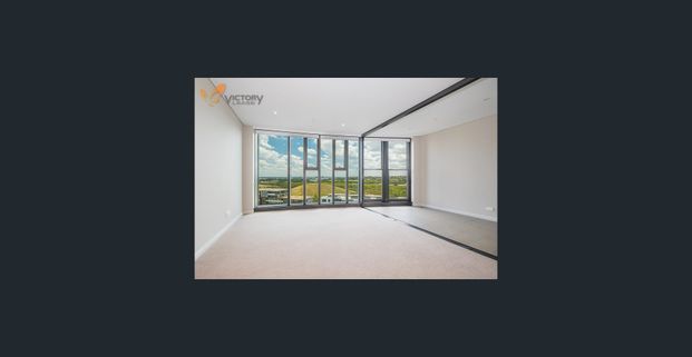 Spacious water view 1 bedroom apartment AVAILABLE! - Photo 1