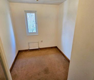 4 Bedroom Detached House For Rent - Photo 2