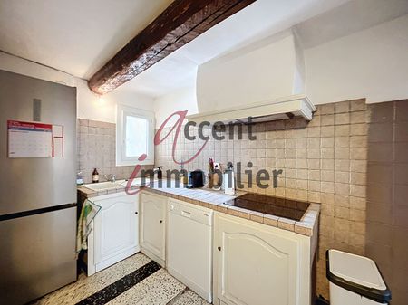 Noves : Maison de village T3 80 m² avec 2 chambres, - Photo 3