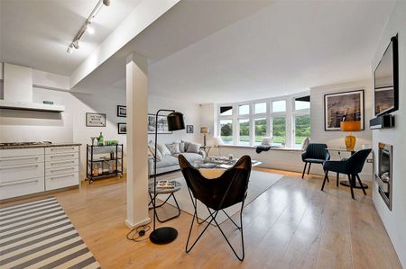Superb apartment with wonderful views of the River Thames available for Short Let - Photo 3