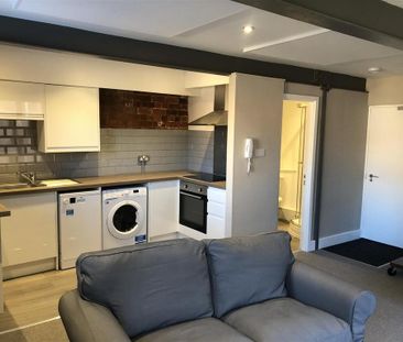 Studio to rent - Photo 3