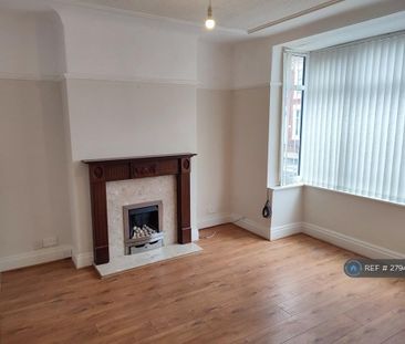 3 bedroom semi-detached house to rent - Photo 2