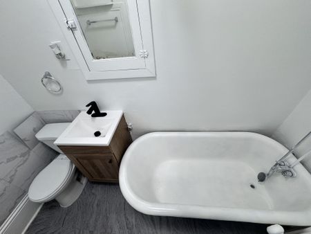 For Lease - 321 HUNTER Street Unit# UNIT-1, Hamilton, Ontario - Photo 2