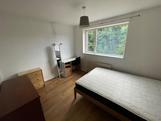 5 bedroom terraced house to rent - Photo 1