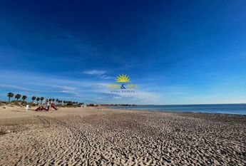 RENT A VILLA WITH 5 BEDROOMS IN PILAR DE LA HORADADA - ALICANTE