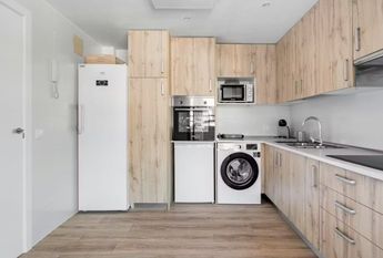 Avenida de Pablo VI, Pozuelo de Alarcón, Community of Madrid 28224