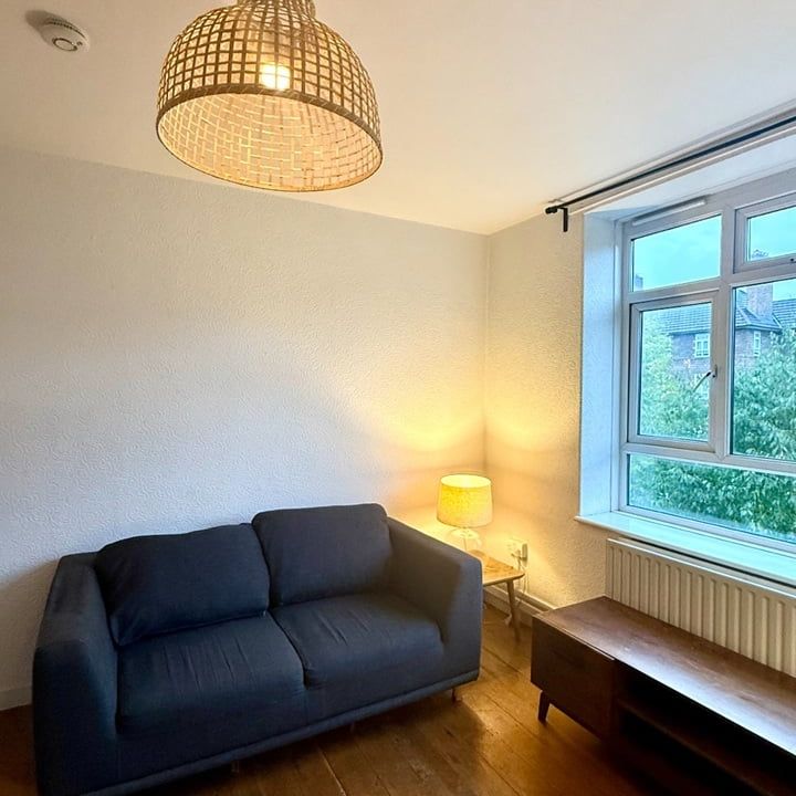 3 Bed Flat, Homerton Road, E9 - Photo 1