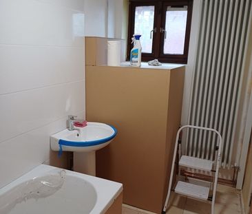 Studio Flat, Castle Gardens, NG7 - Photo 2