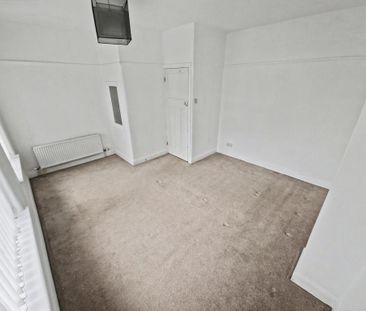 2 bedroom semi-detached house to rent - Photo 6