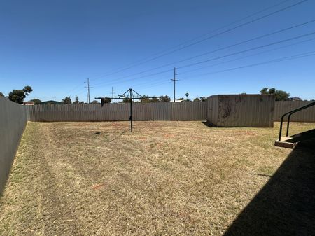 SPACIOUS 3-BEDROOM HOME WITH YARD - Photo 4