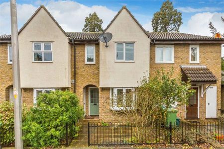 3 bedroom terraced house to rent - Photo 5