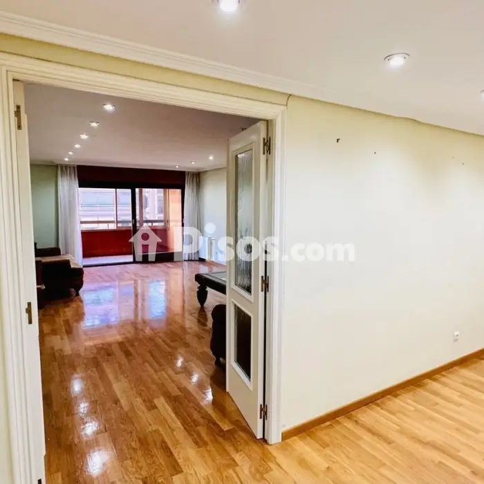 Piso en alquiler en Avenida del Doctor Gadea, 24 - Photo 1