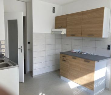 Location Appartement 2 pièces 55m² SALLANCHES 74700 - Photo 5