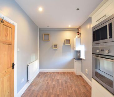 2 bedroom terraced house to rent - Photo 3